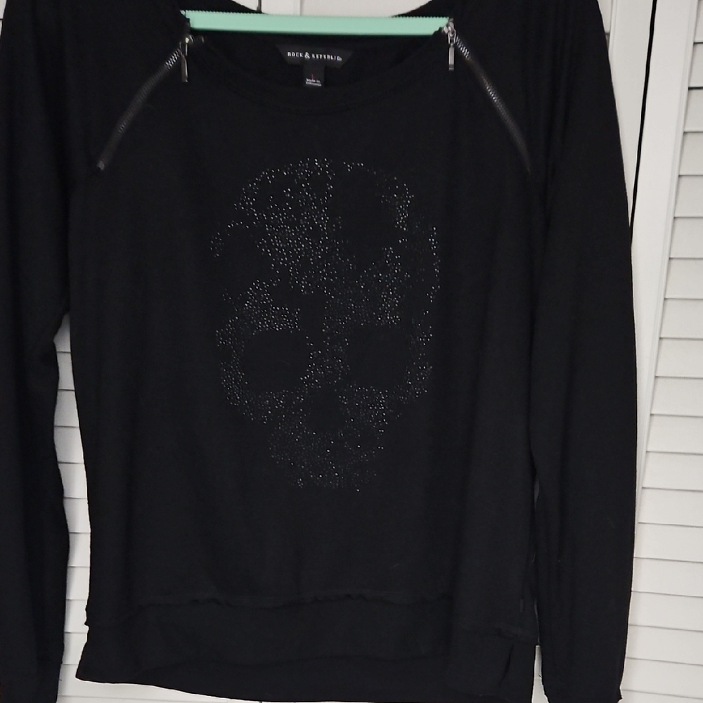 Sweat Shirt